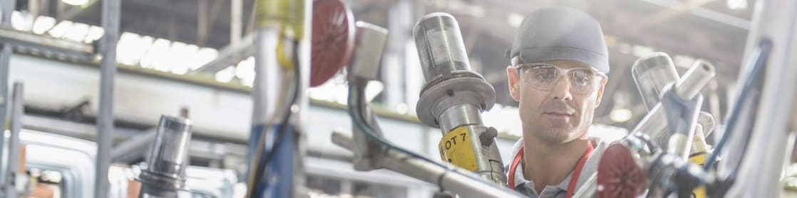 Engineer working with Shell Lubricants