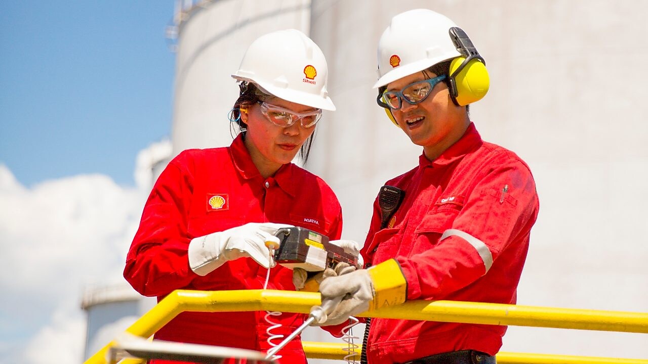 worker in hard hat on site
