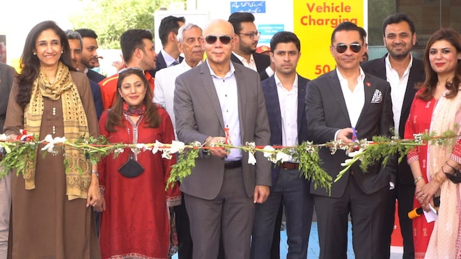In the picture (L-R) Naz Khan, Chief Strategy Officer at K-Electric, Waqar Siddiqui, Chief Executive & Managing Director of Shell Pakistan Limited, Raza Pirbhai, Chief Executive Officer at KFC Pakistan cut the ribbon to inaugurate the site.