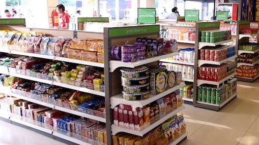 shopping center at shell station